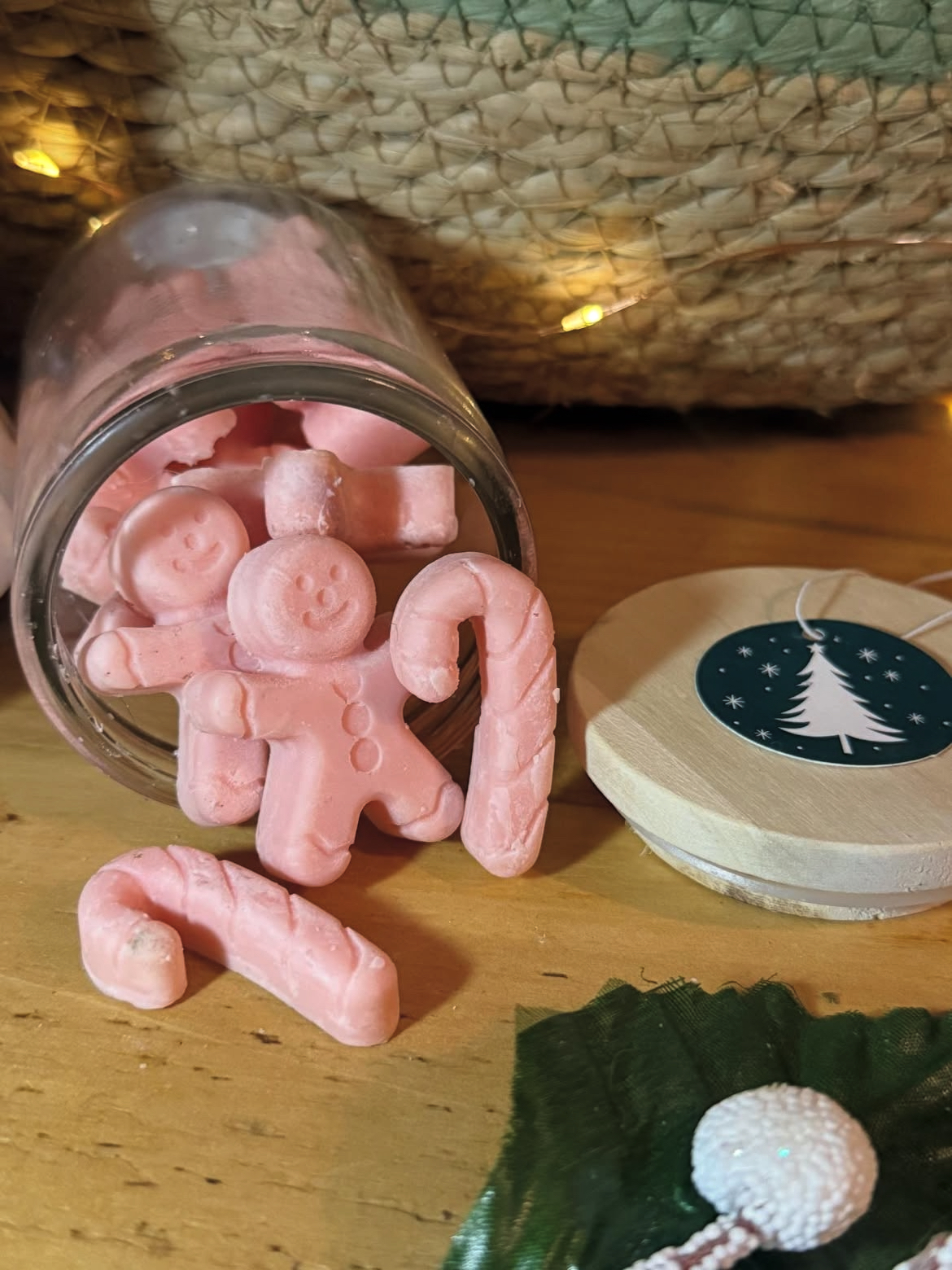 Pink gingerbread men and candy cane wax melts
